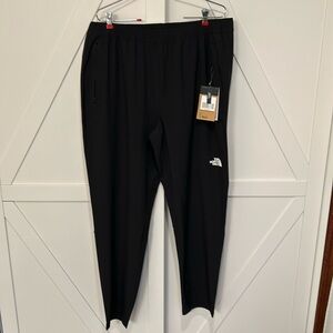 NWT North Face joggers size XL in black